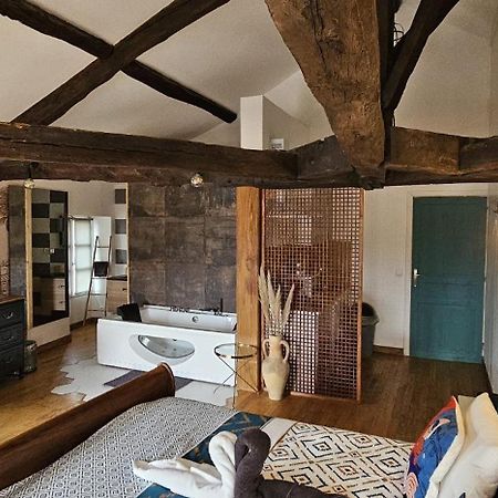 Suite Penthouse Romantique, Confolens, Charente Luaran gambar