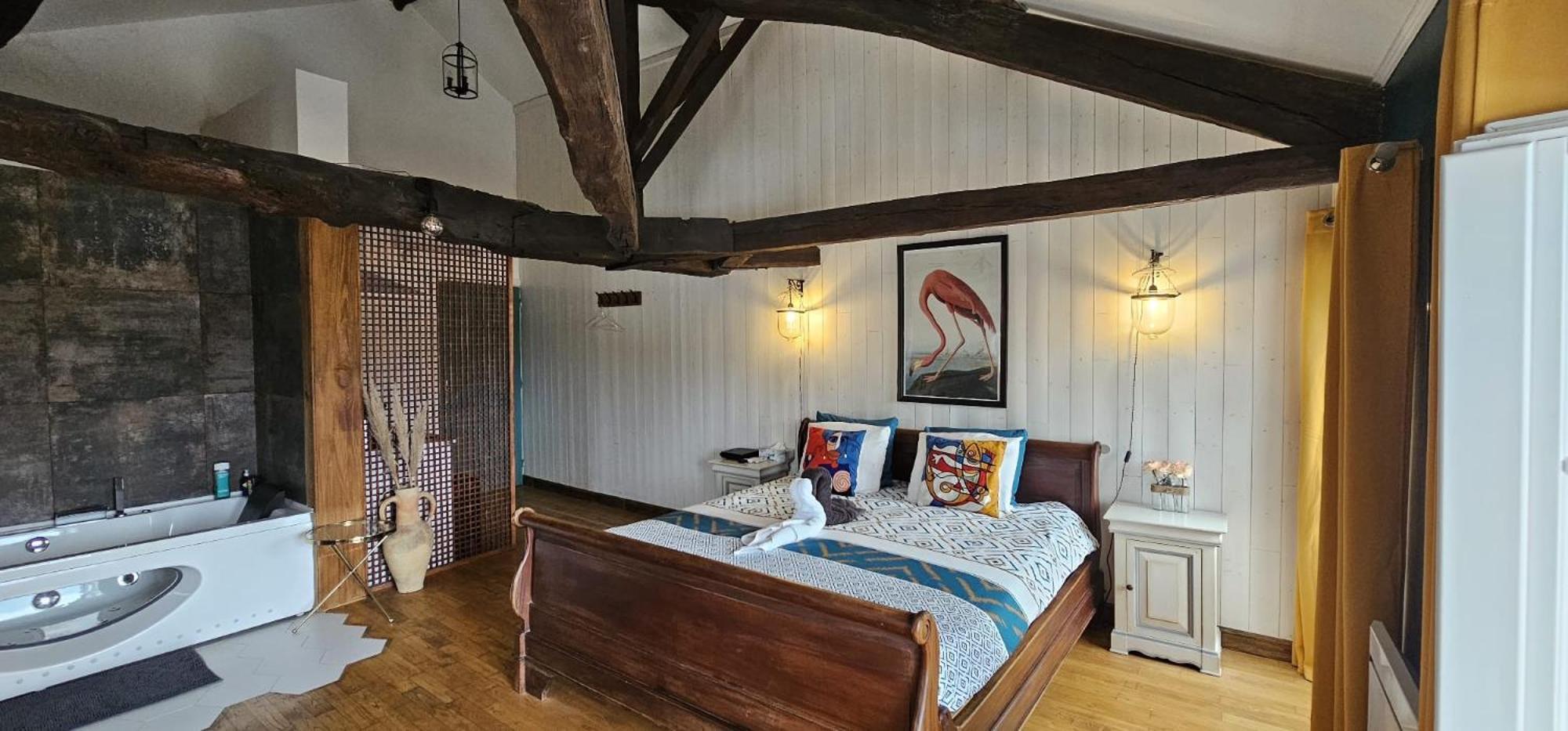 Suite Penthouse Romantique, Confolens, Charente Luaran gambar