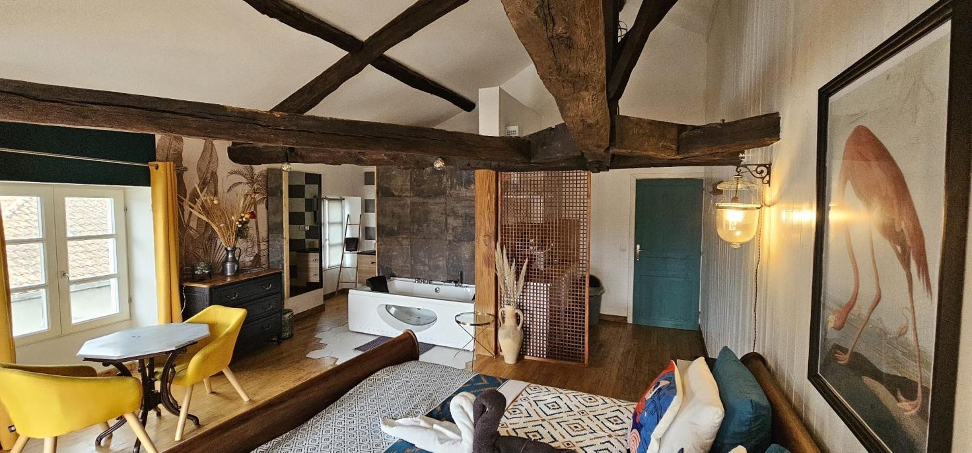 Suite Penthouse Romantique, Confolens, Charente Luaran gambar