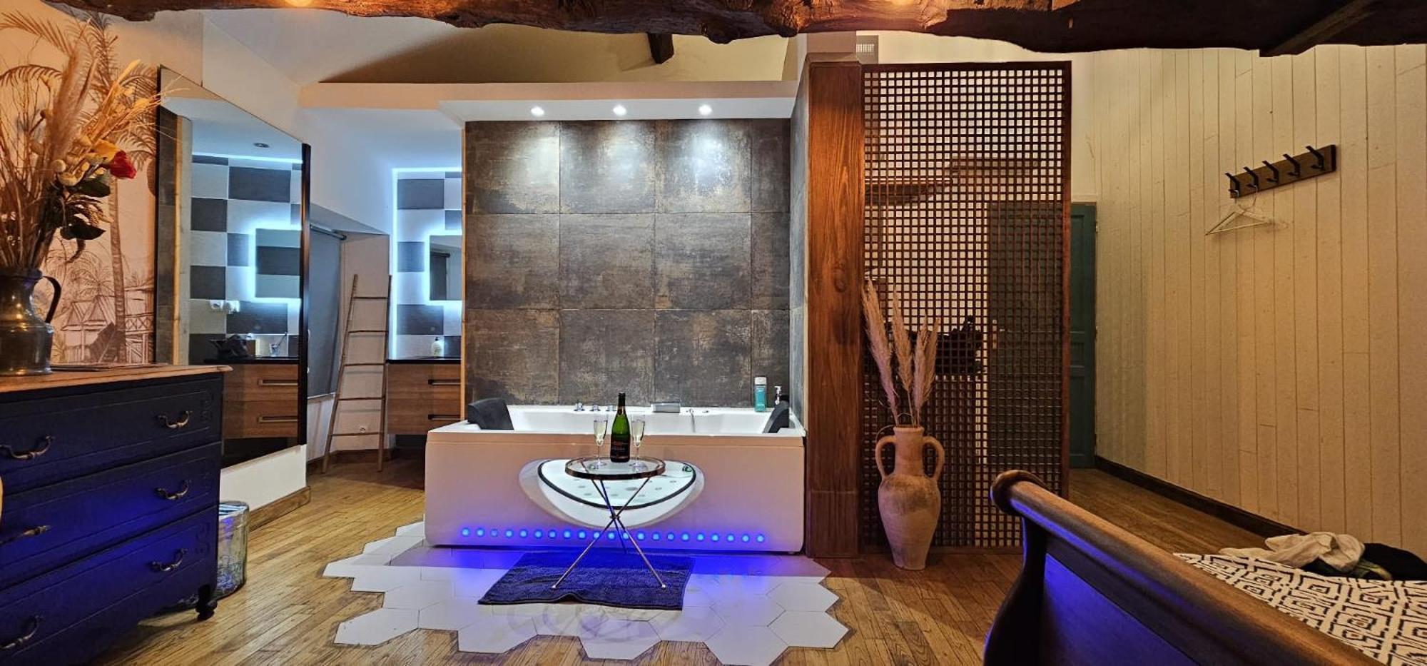 Suite Penthouse Romantique, Confolens, Charente Luaran gambar